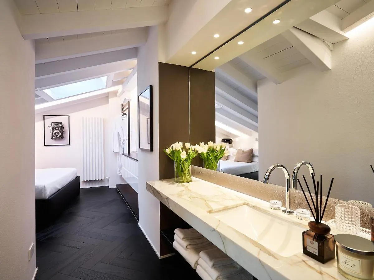 Oberdan Suite Appartamento Nel Cuore Di Bologne 0*,